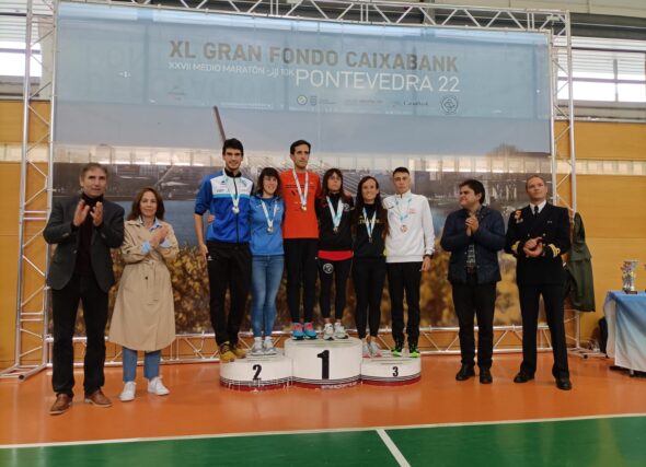 Beatriz Fernández e Anxo Castro, domiñan o campionato galego de Media Maratón
